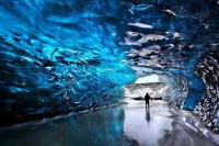 Magical ice caves in Skaftafeli , Iceland