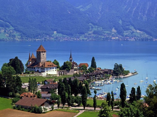 Lake Thun , Switzerland