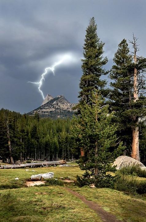 Lightning, Cathedral Peak, Yosemite, California, USA