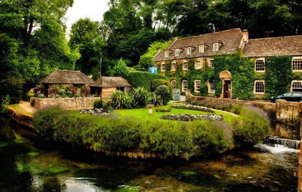 Beautiful Cottage in Bibury, England