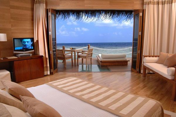 bedroom view sea
