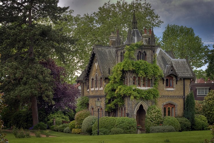 Manor House , Britain , England