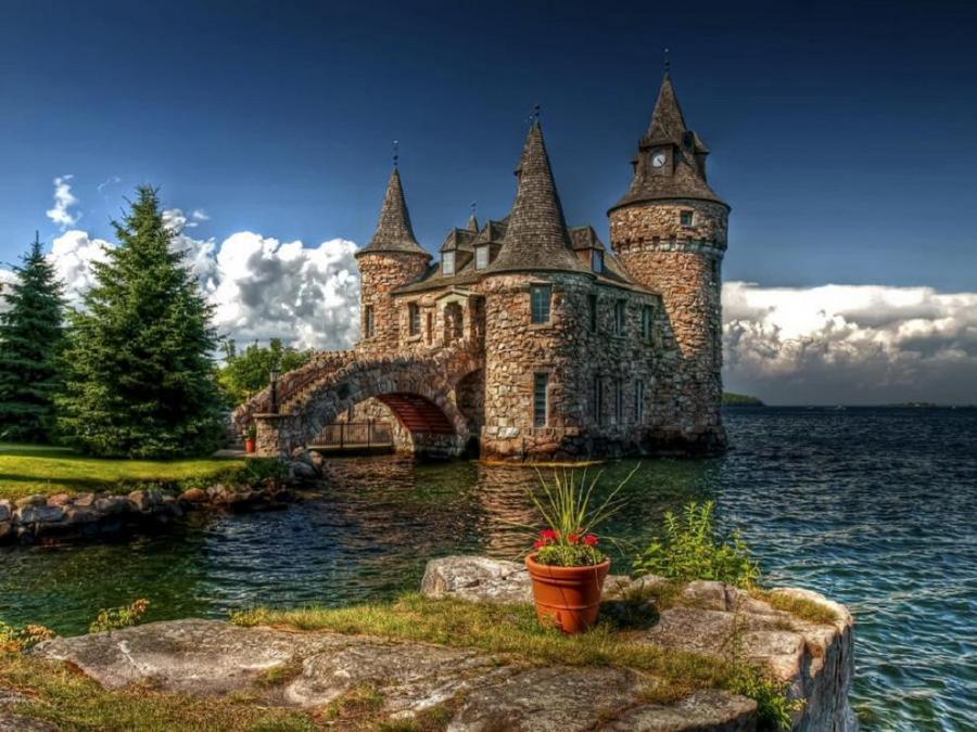 The Boldt Castle on Heart Island , New York , USA