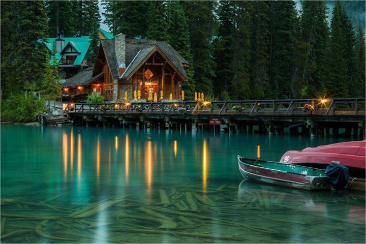 Emerald Lake , British Columbia , Canada