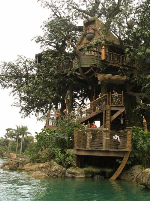 Treehouse by the lake’ oh how i wish