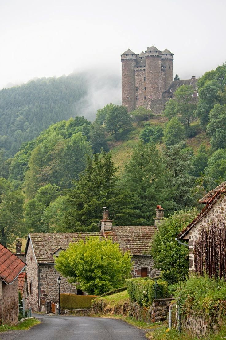 Chateau d'Anjony, Auvergne, France
